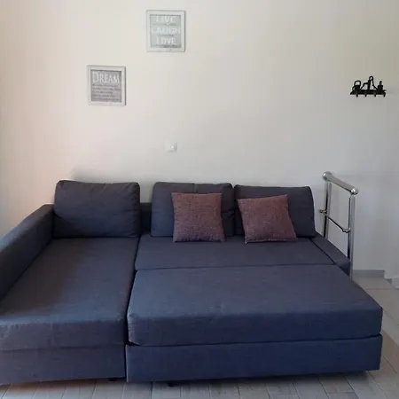 Mary's Maisonette דירה *