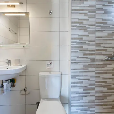 Mary's Maisonette דירה *